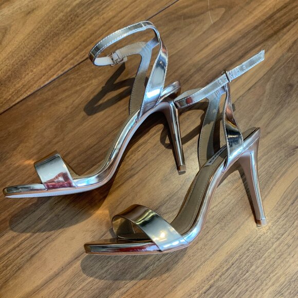 Dress, Guess, all stretch lace, navy over nude, sz 6, knee length, EUC - Picture 14 of 15